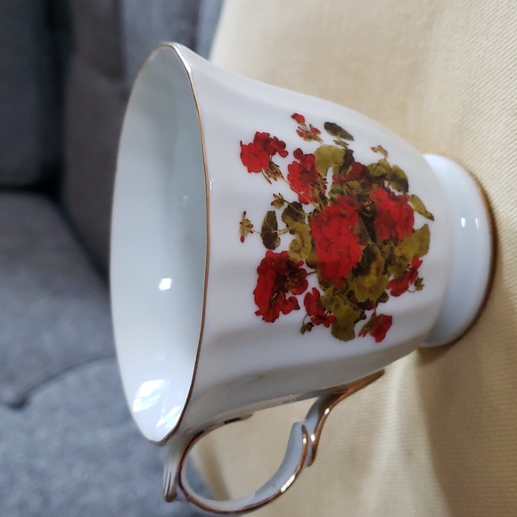 Porcelain Tea Cup - Picture 5 of 7